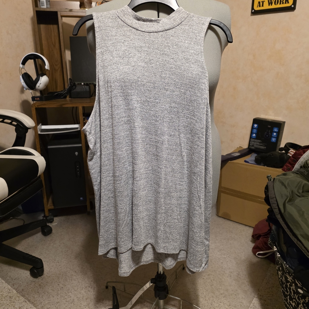 GAP Heather Gray Tank Top